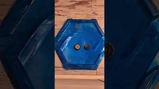 Beyblade Battle Vulcan Horuseus vs Gold Galaxy Pegasus