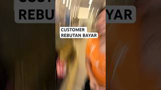 Customer rebutan bayar #fypシ #kasir #cafe #comedy