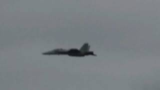 F/A-18 Super Hornet rainy day high speed pass!