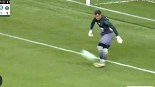 GOLEIRO DO CORITIBA DA PASSE DE LETRA CONTRA O PALMEIRAS