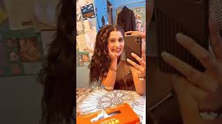 Eating habits of Yukti Kapoor • MakeUp Room Diaries | Yukti's Beautiful World