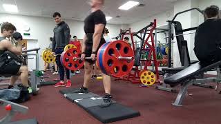 Light deadlift training session 200 kg (440 lbs) 5 x 5 reps (work on speed)