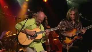 The Guitar Gods: Larry Carlton and Robben Ford: "I Put A Spell On You" and "Rio Samba+ (Acoustic)