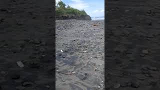 Indahnya pantai membuat hati damai