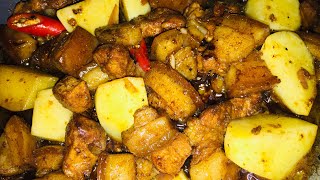 Adobong Baboy 😋 na nilagyan ko ng patatas at chili🌶 so yummy😋