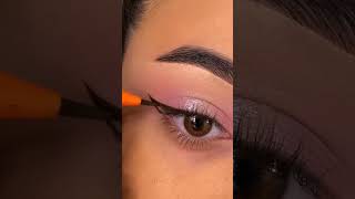 🌸💗🌷 #makeuptutorial #makeupvideos #trendingsounds #viralmakeup #zybzca #makeuphacks #eyelinertutoria