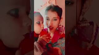 #short cute baby girl and mom 😘video ❤️ and 😍cute baby 😚😚✨ #short #cutebaby #tiktok #mom