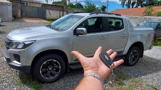 Detalhes reais externos  nova Chevrolet s10 High Country prata switchblade 2022 4x4 diesel R7U