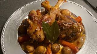 Souris d’agneau rôties aux champignons et petites carottes  Recette facile (marocain)