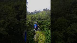 Lá no El Tigre a gente fez uma caminhada pela selva costa-riquenha e pedalarmos nas alturas!