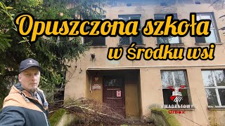 Opuszczona szkoła w środku pola. #kwadratowyurbex #urbex #urbexpolska