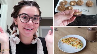 Vlog | omelet, homemade reese’s, heatless curls