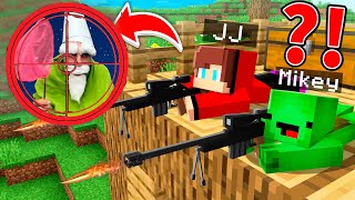 Mikey and JJ Hunting on Crawly Gnome in Minecraft at 3:00 AM !? - Maizen