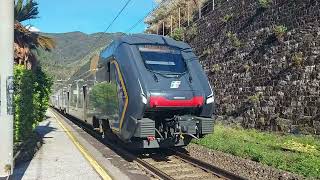 Trenitalia Rock in arrivo alla stazione di Moneglia (Genova)