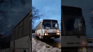 "Легенда" автобус Икарус "Ikarus" "250" отезжает от остановки ул. спортивная