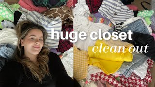 huge closet clean out: decluttering and organizing my clothes 2023