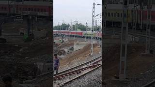 Tamil Nadu Express at Sewagram Curbe #train #viralvideo #shorts #ytshorts #viralshort #reels #short