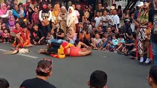 Reog ponorogo obyok singo mudho manggolo. Yosika mintak bagian.