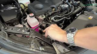 Toyota RAV4 – How to refill the washer fluid