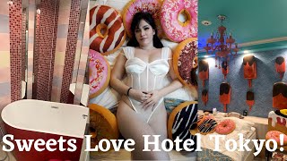 INSIDE A JAPANESE LOVE HOTEL - Love Hotel With Sweets! - Willy Wonka Edition