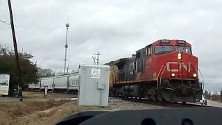 Canadian National Dash 9 leads a UP Hopper Train with a Great K3L!!!