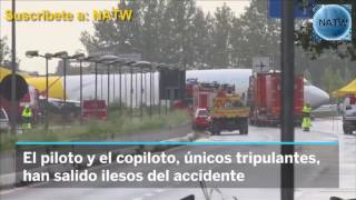 Avion de Carga Entra en Carretera de Italia y se Accidenta