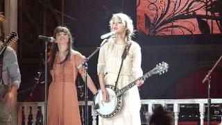 Mean-Taylor Swift Speak now tour, Vancouver