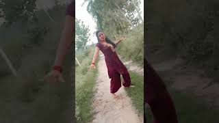 barish me khet par dance😘😘❤️❤️💞💝💞❤️😘😘#youtubeshorts #dance #viral #shortsvideo #shorts#new