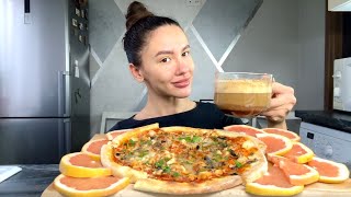 МОЯ ПЕРВАЯ ЛЮБОВЬ, ОТНОШЕНИЯ С МУЖЧИНОЙ ПОСТАРШЕ || МУКБАНГ: пицца🍕🍕🍕#неасмр#пицца#еданакамеру