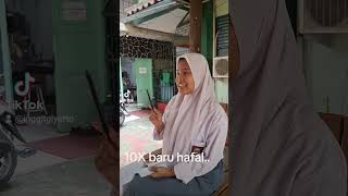 uji kompetensi siswa dengan hal yang mudah, ternyata sulit untuk dia. D