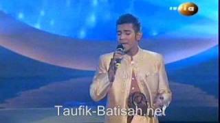 Taufik - Sepasang Kurung Biru