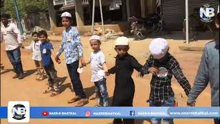 Huge show of strength OUTSIDE MADINA Jumma Masjid .Namazis at madina masjid formed Human chain