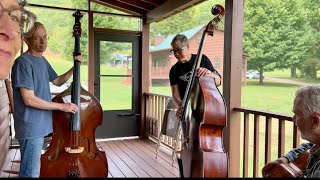 Backporch Bass Lesson - Pete Peterson and Kellie Allen & Mr B, Steve, Miss Moonshine - Old 97