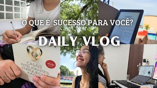 Vlog || leitura, pilates, piscina, trabalho + reflexão sobre o que é sucesso✨️