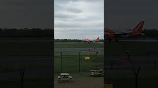 easyJet arriving at #manchesterairport #aviation #cool #airlines