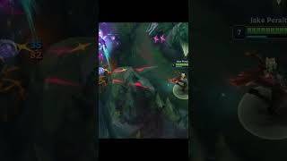 DESTRUINDO O GAME DE LUCIAN! #shorts #leagueoflegends #lol #lolmemes #loledit #lucian #caveirabones