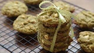 Matcha and white chocolate cookies