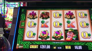 Slot Machine Big Hits/Bonus Play Action