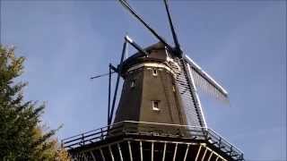 Korenmolen De Gooyer te Amsterdam