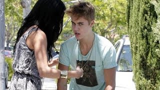 Justin Bieber Fights Paparazzo With Help From Mike Tyson!