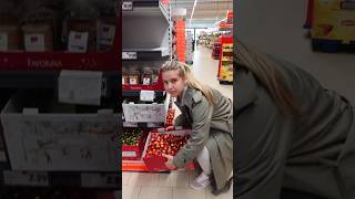 С женой за покупками🛒