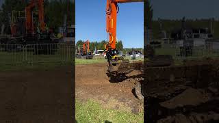 🔥 Engcon tiltrotator demo on Hitachi Zaxis 225Sus excavator.  #heavyequipment #excavator #engcon