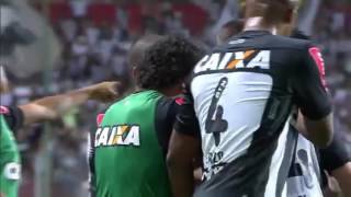 Gol de falta de Rómulo Otero - Atlético-MG x Figueirense