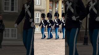 Outdoor Weekend - Royal Guards