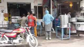 Street scene in Heera Mandi (Lahore's former red-light disctrict)