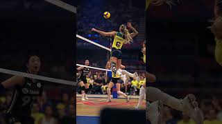 Thaisa's swift mid-spike: Unstoppable power!