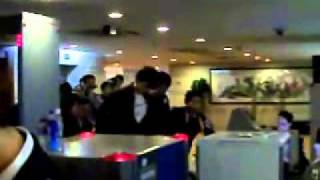 [Fancam 2] 101128 Rain (Bi) @ Guangzhou Airport