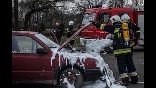 Pożar samochodu ulica Sadowa w Ostrowie Wielkopolskim