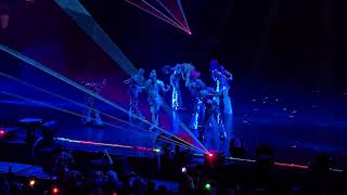 241021 XG FIRST HOWL WORLD TOUR Chicago- Dance Break Between Songs