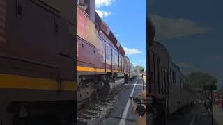 Wisconsin Central No.7525 departs East Union station!